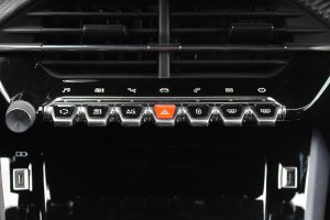 Peugeot 208 1.2T 130 GT Line (27)