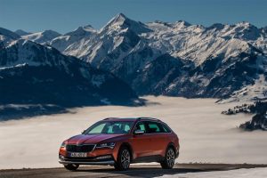 Skoda-Superb-Scout-2020-(1)