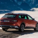 Skoda-Superb-Scout-2020-(4)