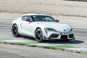 Toyota-Supra-2.0-(1)