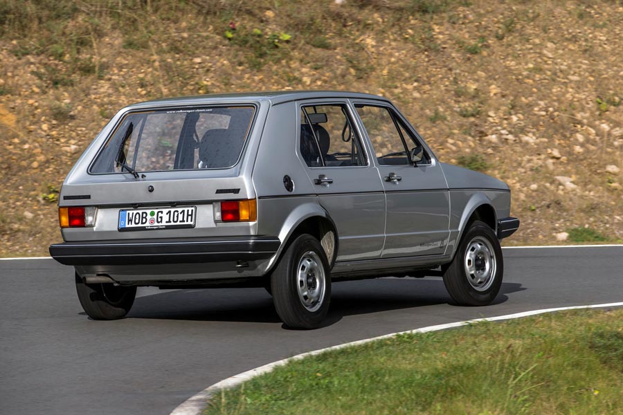 https://autogreeknews.gr/wp-content/uploads/2020/03/VW-Golf-Mk1-7.jpg