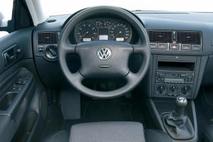 VW-Golf-Mk4-(4)