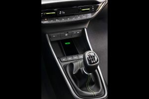 hyundai_i20_2020-interior-(8)
