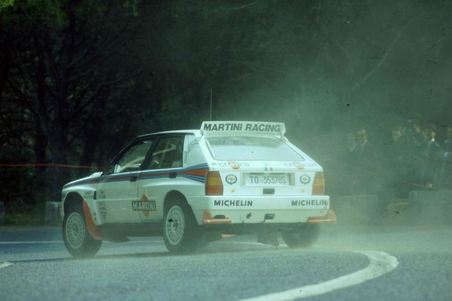 https://autogreeknews.gr/wp-content/uploads/2020/03/lancia-delta-carlos-sainz12.jpg
