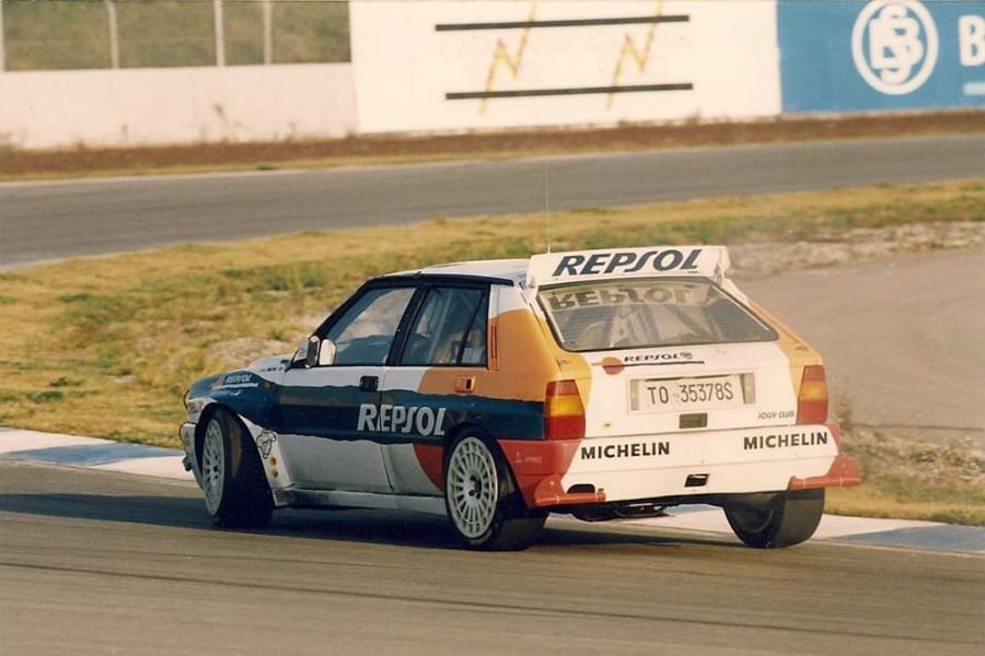 https://autogreeknews.gr/wp-content/uploads/2020/03/lancia-delta-carlos-sainz13.jpg