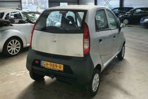 tha agorazate tata nano6