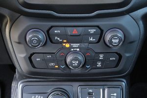 Jeep Renegade 1.3 180 PS (26)