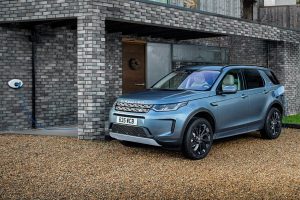 Land-Rover-Discovery-Sport-Plug-in-Hybrid-(5)