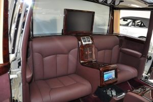 Mercedes-600-Pullman-Maybach-W100-(7)