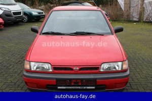 Nissan-Sunny-1992-(3)