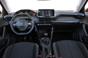 Peugeot 2008 1.2 130 (11)