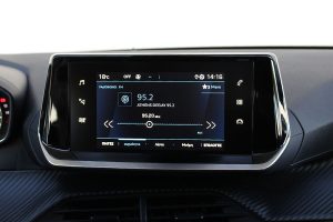 Peugeot 2008 1.2 130 (13)