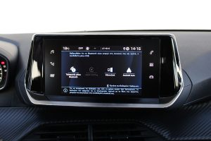 Peugeot 2008 1.2 130 (15)