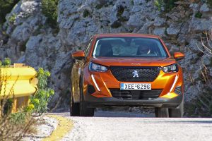 Peugeot 2008 1.2 130 (2)