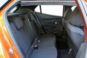 Peugeot 2008 1.2 130 (7)