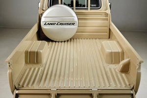 Toyota-Land-Cruiser-pickup-(2)