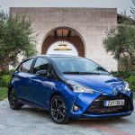 Toyota-Yaris-Hybrid-(2)