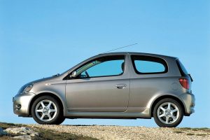 Toyota-Yaris_T_Sport-(2)