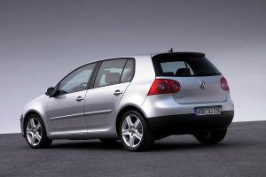 VW-Golf-Mk5-(11)