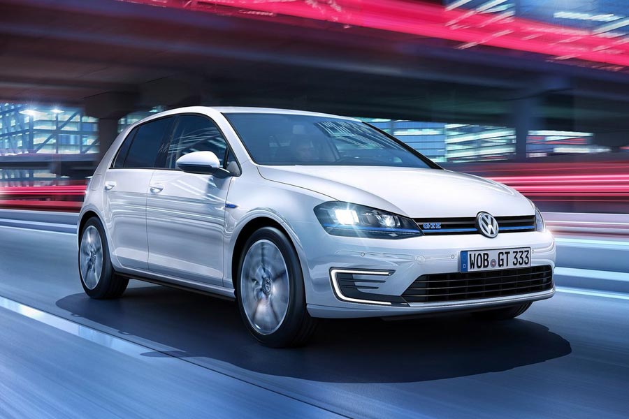 https://autogreeknews.gr/wp-content/uploads/2020/04/Volkswagen-Golf_GTE-2015-1280-03.jpg