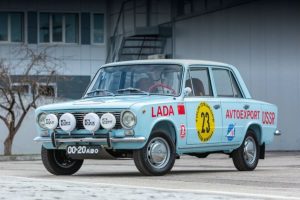 monadiko olokainourgio lada 1200 6