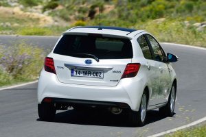2014_YARIS_HYBRID_HIGH_20