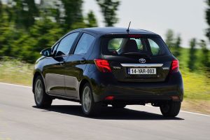 2014_YARIS_LOUNGE_13