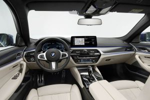 BMW-5-Series-2020-(5)