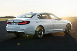 BMW-5-Series-2020-(9)