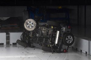 Jeep-Wrangler-crash-test-IIHS-(7)