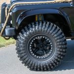 Land-Rover-Defender-Spectre_8