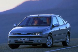 Renault-Laguna-2000