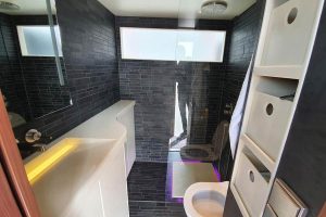 Scania-motorhome-(12)