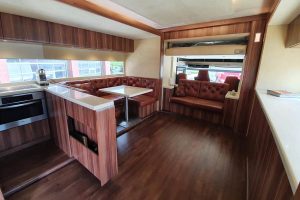 Scania-motorhome-(4)