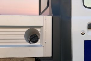 Suzuki-Jimny-pickup-(11)