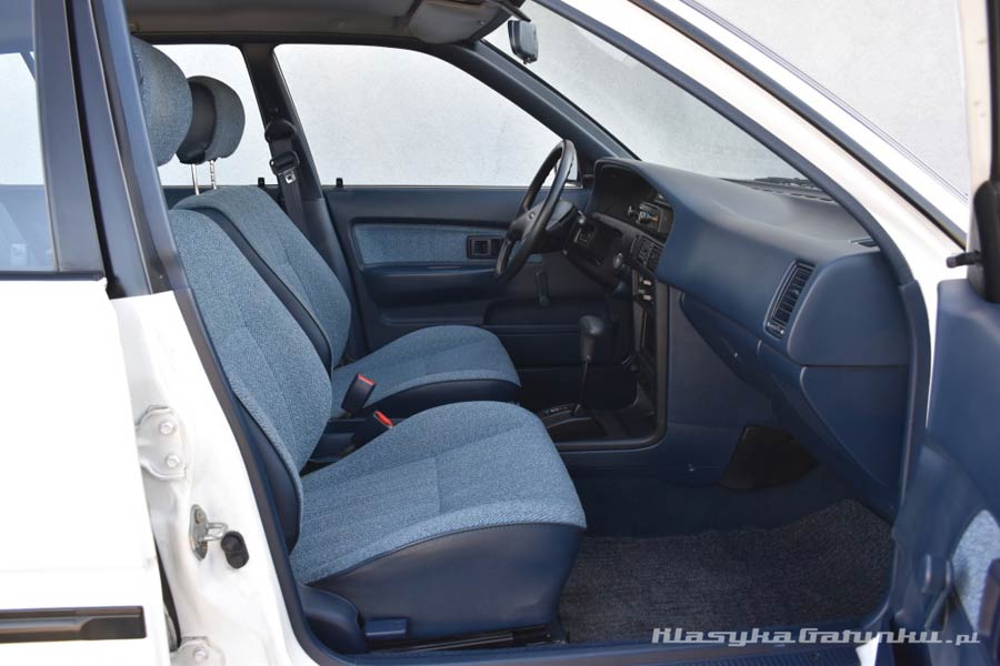 https://autogreeknews.gr/wp-content/uploads/2020/05/Toyota-Corolla-1990-1.3-10.jpg