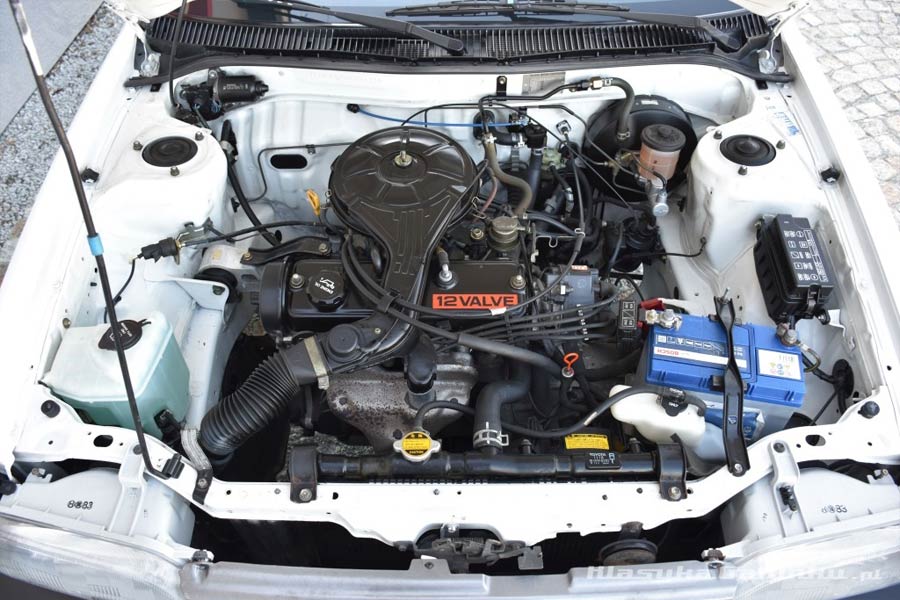 https://autogreeknews.gr/wp-content/uploads/2020/05/Toyota-Corolla-1990-1.3-7.jpg