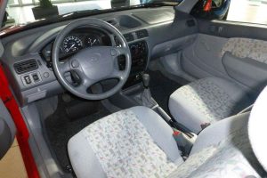 Toyota-Starlet-1997-(2)