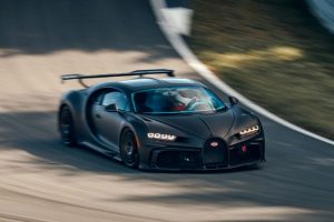 bugatti chiron pur sport track