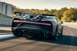 bugatti chiron pur sport track4