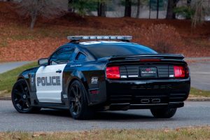 ford mustang barricade3