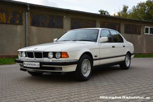 1992-BMW-740i-7-Series-(1)