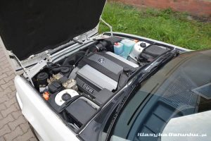 1992-BMW-740i-7-Series-(13)