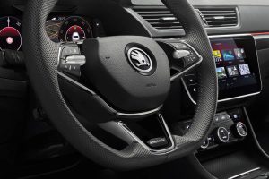 1superb_sportline_steering_wheel