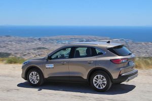 Ford-Kuga-1.5-EcoBlue-diesel-(2)