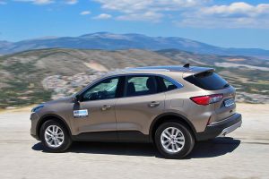 Ford-Kuga-1.5-EcoBlue-diesel-(32)