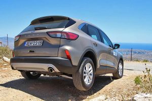 Ford-Kuga-1.5-EcoBlue-diesel-(4)