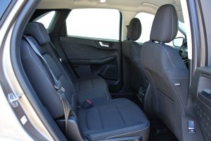 Ford-Kuga-1.5-EcoBlue-diesel-(8)