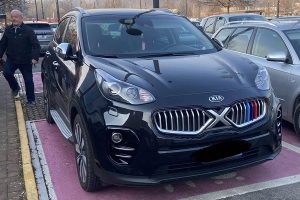 Kia-Sportage-BMW-Grille