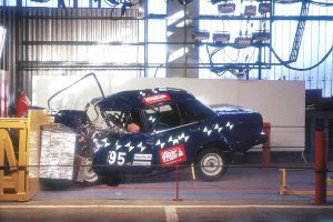 Lada-2107-crash-test